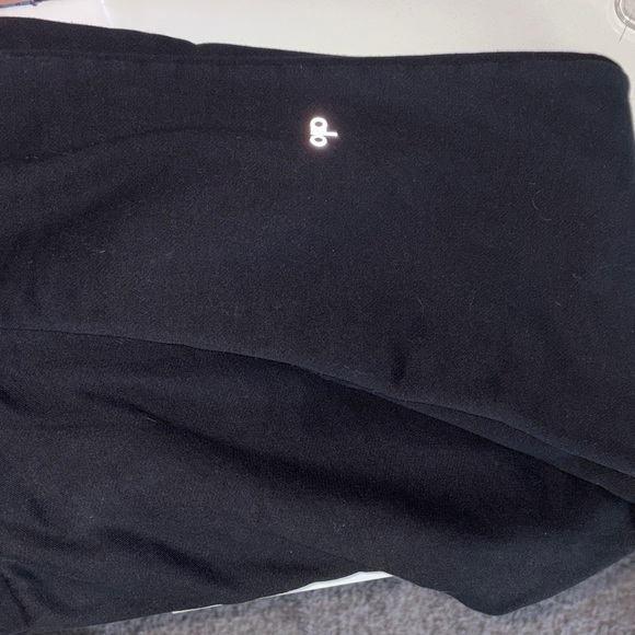 ALO Yoga Black sweat pants - Picture 4 of 6